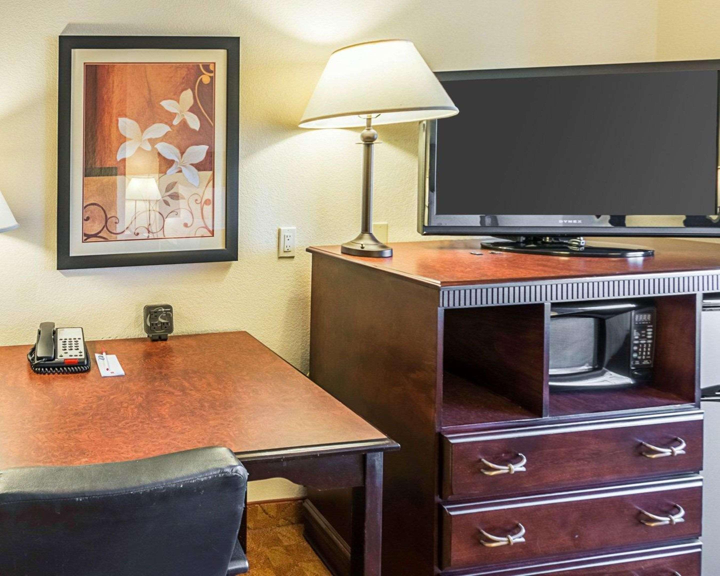 Comfort Suites Granbury Bagian luar foto