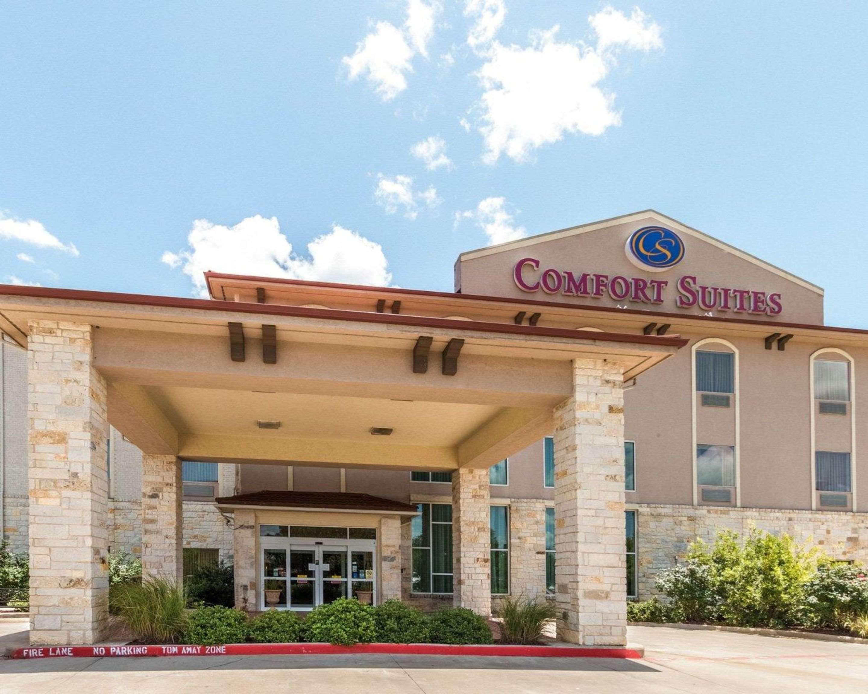 Comfort Suites Granbury Bagian luar foto