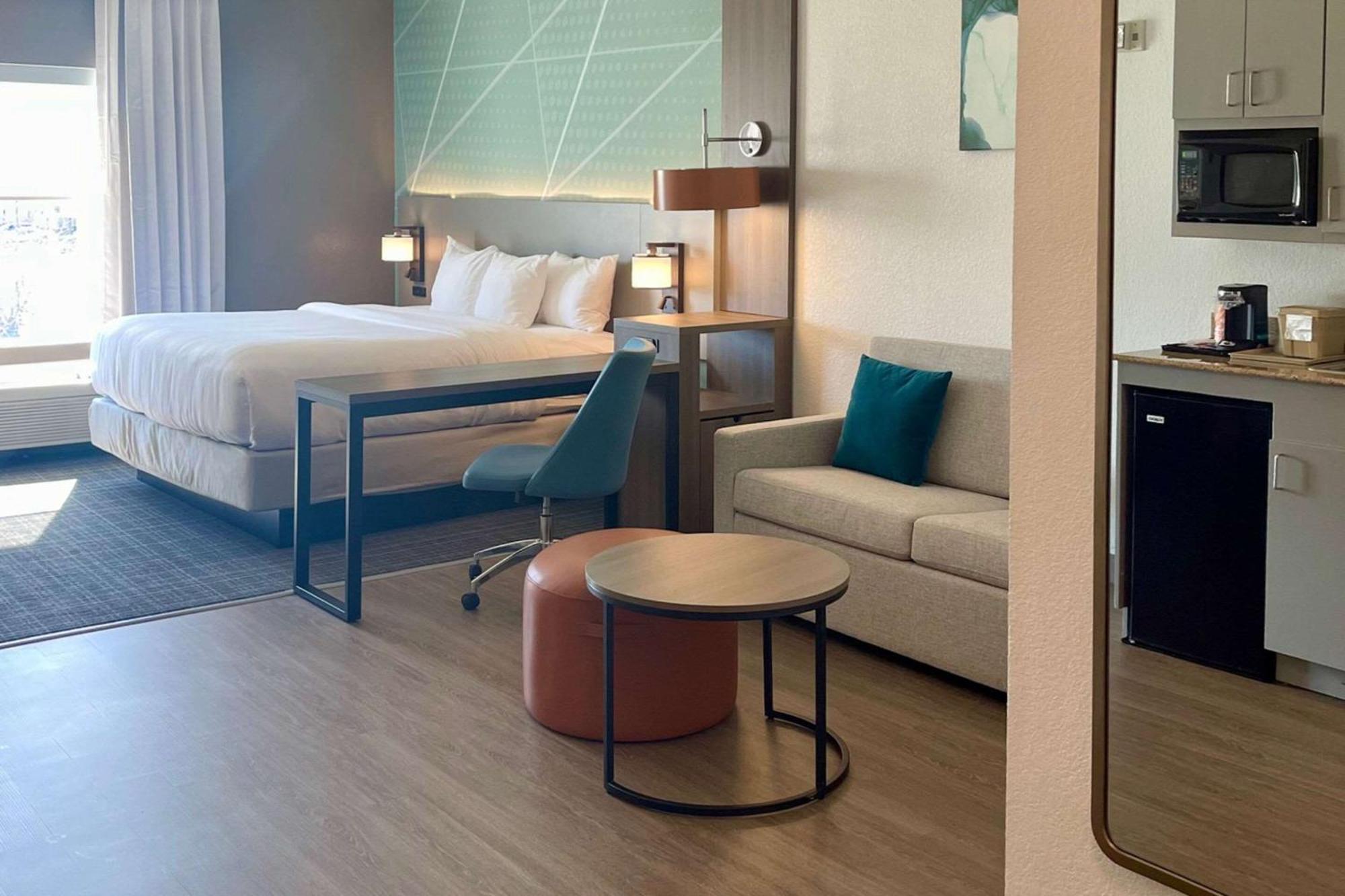 Comfort Suites Granbury Bagian luar foto
