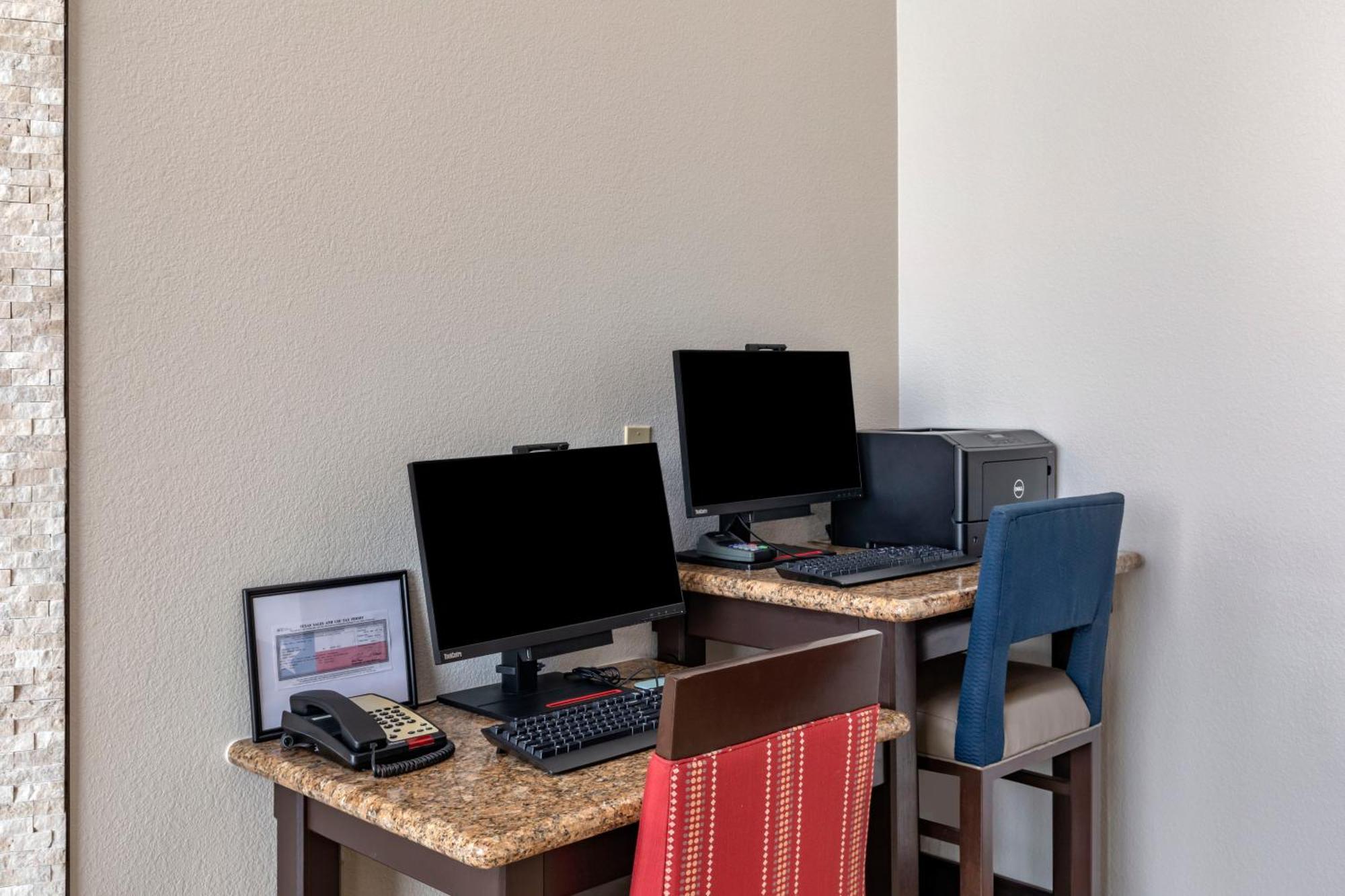 Comfort Suites Granbury Bagian luar foto