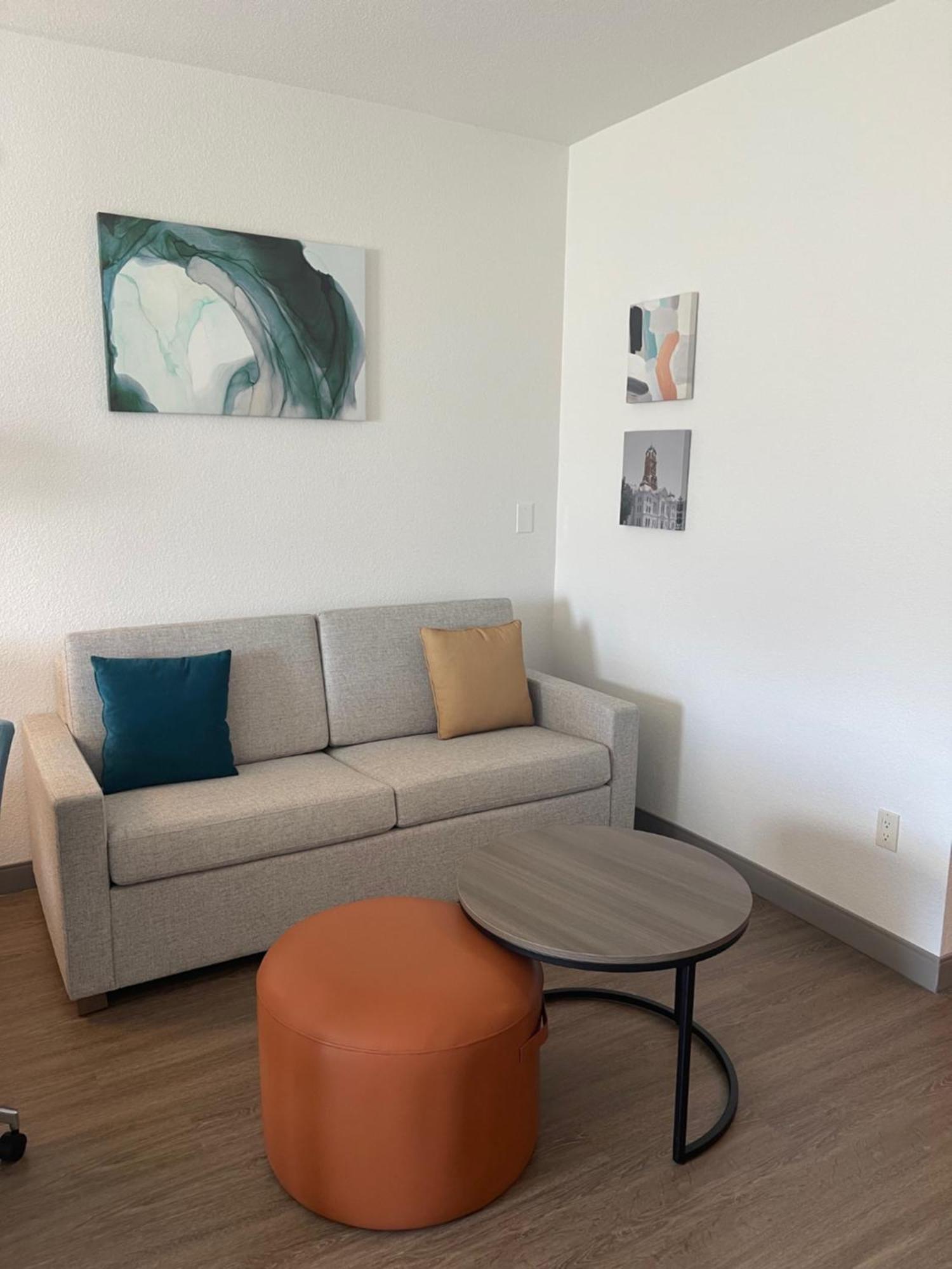 Comfort Suites Granbury Bagian luar foto
