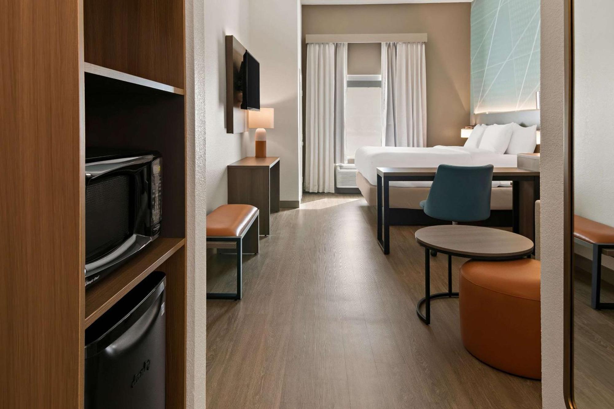 Comfort Suites Granbury Bagian luar foto