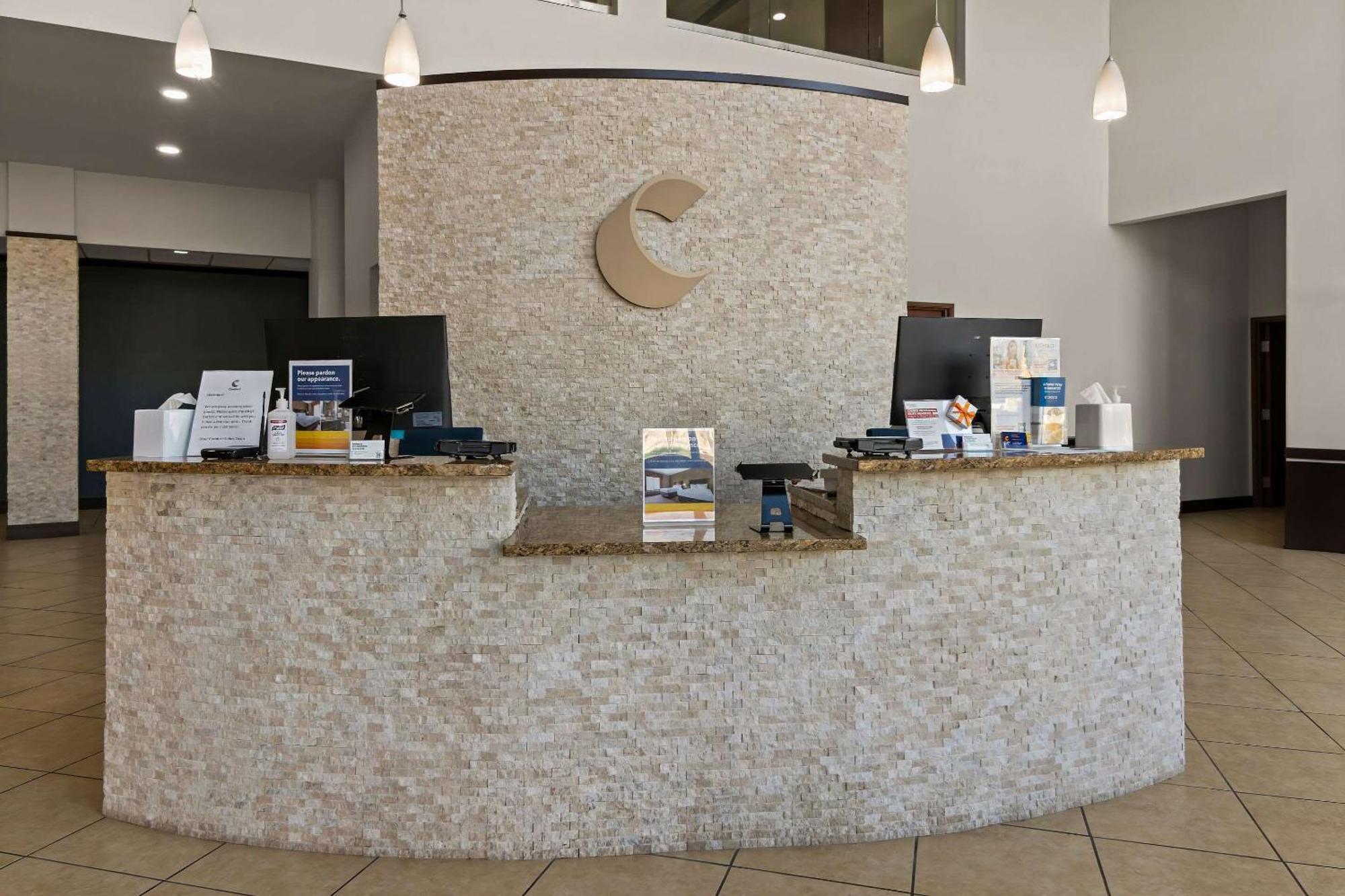Comfort Suites Granbury Bagian luar foto