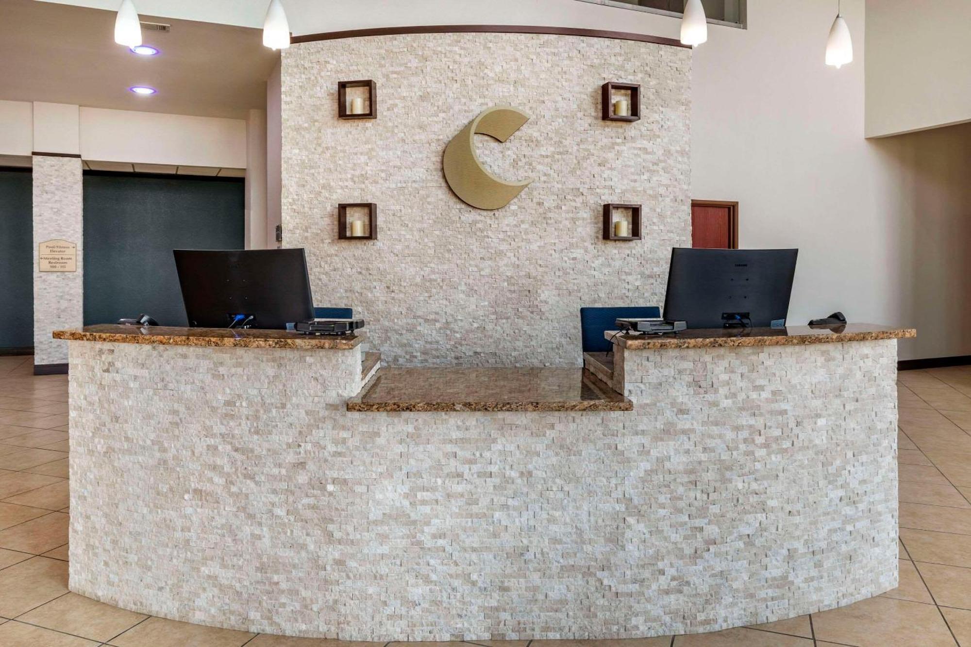 Comfort Suites Granbury Bagian luar foto