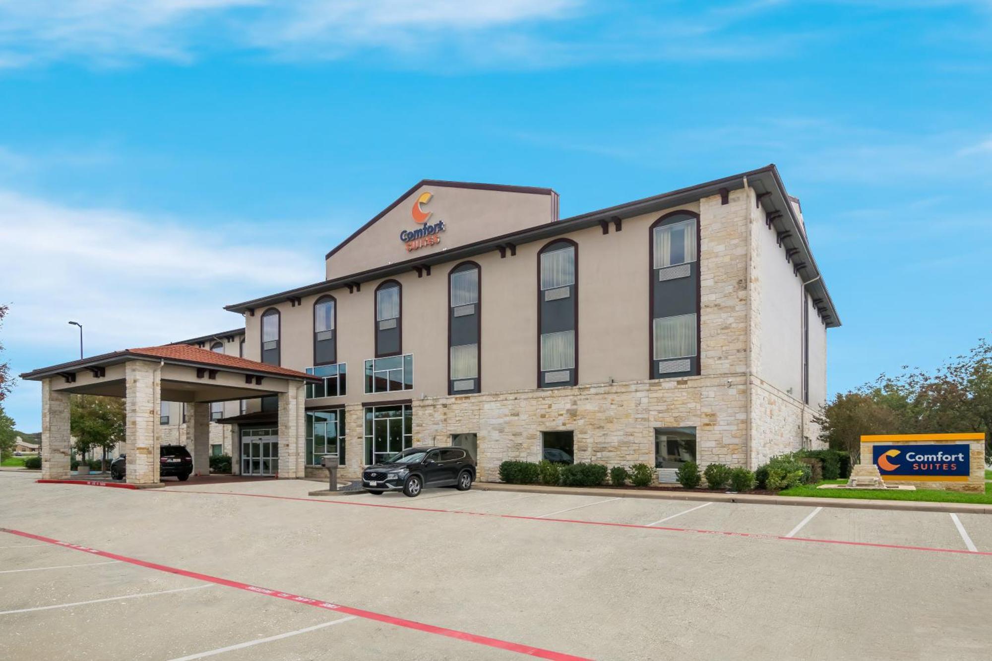 Comfort Suites Granbury Bagian luar foto